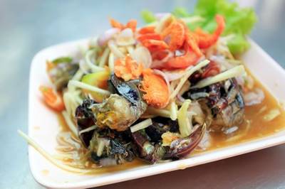 ส้มตำ ที่ ร้านอาหาร “Hai” ส้มตำคอนแวนต์