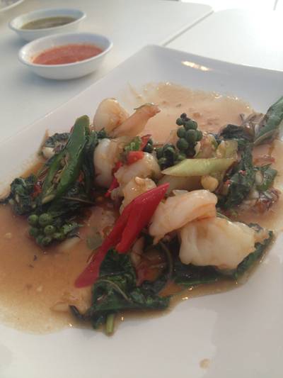 กุ้งกระเพรา กุ้งสด รสอร่อย ที่ ร้านอาหาร บ้านทะเลซีฟู้ด กุ้งกระเพรา กุ้งสด รสอร่อย ที่ ร้านอาหาร บ้านทะเลซีฟู้ด