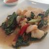กุ้งกระเพรา กุ้งสด รสอร่อย ที่ ร้านอาหาร บ้านทะเลซีฟู้ด