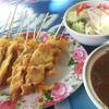 มู๋เต๊ะ ที่ ร้านอาหาร ผัดไทยชายคลอง