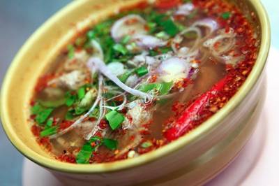 ต้มแซ่บซี่โครงหมู ที่ ร้านอาหาร “Hai” ส้มตำคอนแวนต์