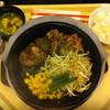 สเต็กแฮมเบิร์กและยากินิกุเนื้อ ที่ ร้านอาหาร Pepper Lunch Fashion Island