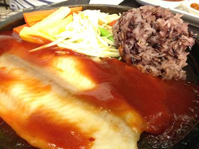สเต็กลาวเนื้อปลา ร้านสเต็กลาว ที่ ร้านอาหาร Food Republic Central Rama 9