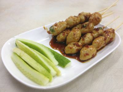 6 ไม้ 40 บาท ที่ ร้านอาหาร เซี๊ยะ ก๋วยเตี๋ยวเป็ด