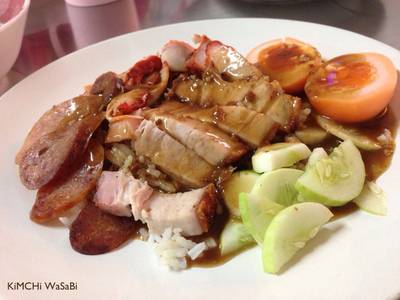 ร้านอาหาร ข้าวหมูแดงสีมรกต