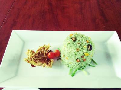 ข้าวผัดผักโขม ที่ ร้านอาหาร Hum...