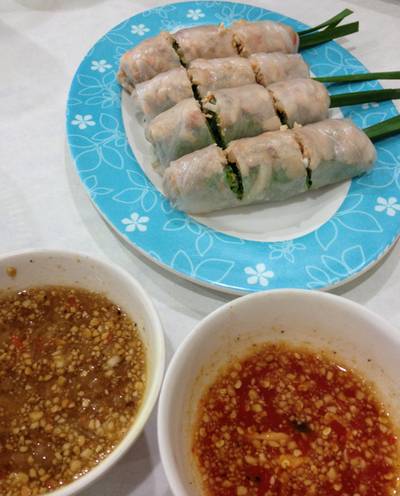 ปอเปี๊ยสดกุ้ง ที่ ร้านอาหาร จีรพร ปอเปี๊ยสดกุ้ง ที่ ร้านอาหาร จีรพร