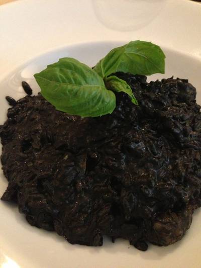 Risotto Black Ink ที่ ร้านอาหาร BACCO Restaurant & Wine Bar