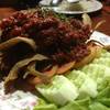 ปลาเนื้ออ่อนราดพริก ที่ ร้านอาหาร ริมน้ำ