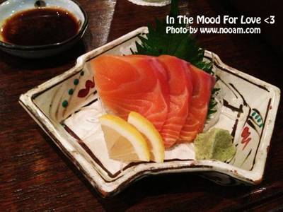เนื้อสดไม่คำใหญ่ อร่อย ที่ ร้านอาหาร In the Mood for Love: Sushi Bar & Bistro