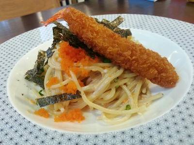 สปาเกตตี้ไข่กุ้ง ที่ ร้านอาหาร On the table tokyo café Central World