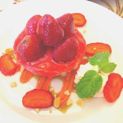 Strawberry Tart 🍓 ที่ ร้านอาหาร Maria Pizzeria & Restaurant