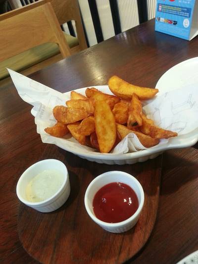 โปเตโต้ เวจ ที่ ร้านอาหาร On the table tokyo café Central World