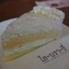 coconut cake ที่ ร้านอาหาร Library พระราม 9