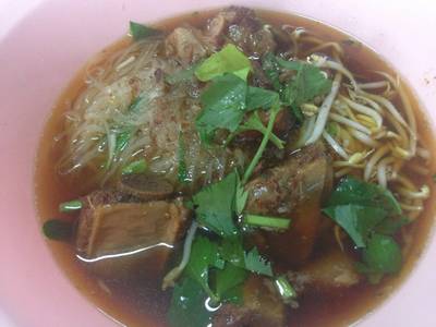 เล็กหมูตุ๋น ที่ ร้านอาหาร เจ้ลั้งชวนชิม