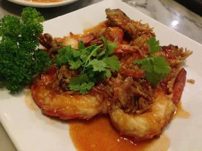 ร้านอาหาร ครัวดอกไม้ขาว