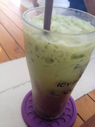 ชาเขียวใส่ถั่ว ที่ ร้านอาหาร บ้านถั่วเย็น ชาเขียวใส่ถั่ว ที่ ร้านอาหาร บ้านถั่วเย็น