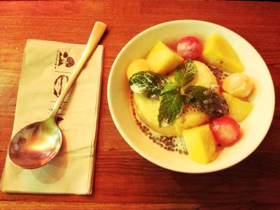Mango rhamba ผลไม้สดคะ มะม่วงหวาน อร่อย กินแล้วสดชื่นมาก ที่ ร้านอาหาร Mango Tango สยามสแควร์ Mango rhamba ผลไม้สดคะ มะม่วงหวาน อร่อย กินแล้วสดชื่นมาก ที่ ร้านอาหาร Mango Tango สยามสแควร์