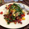 กระเพราเนื้อเค็มไข่ดาว ที่ ร้านอาหาร กระเพราไข่ระเบิด