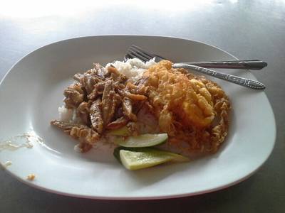 เป็ดกระเทียมพริกไทย ที่ ร้านอาหาร ปุ๊บปั๊บ