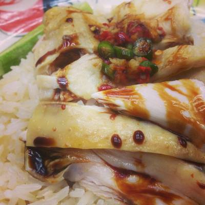 ให้น้อยนะครับ แต่ไก่ไทย กินตั้งแต่เด็ก ที่ ร้านอาหาร เม้งโภชนา (เล็ก) (ข้าวมันไก่)
