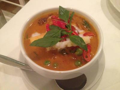 แกงเผ็ดเป็ดย่างลิ้นจี่...อร่อยมั่กๆ ที่ ร้านอาหาร The Anna Restaurant & Art Gallery