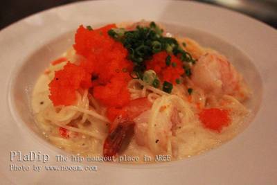 สปาเก็ตตี้ครีมไข่กุ้ง เส้นนุ่ม ครีมหอมอร่อย กุ้งสด อร่อยจริงๆ ที่ ร้านอาหาร ปลาดิบ