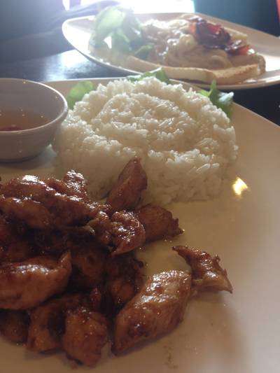ข้าวไก่เทอริยากิ ที่ ร้านอาหาร ZON de'Coffee