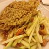ยำปลาดุกฟู ที่ ร้านอาหาร ส้มตำดอกรัก The Circle
