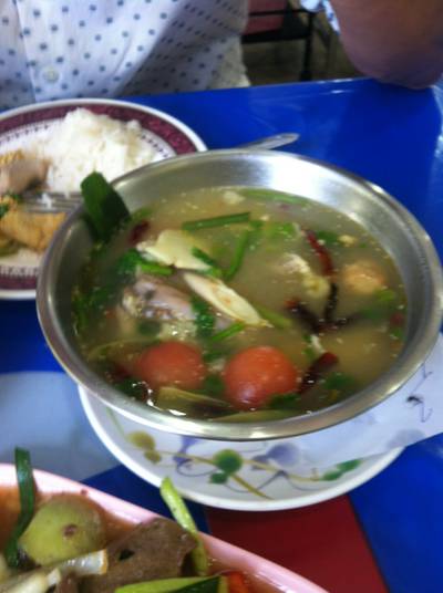 ต้มยำพุงปลาชอน ที่ ร้านอาหาร แกงป่าศรีย่าน