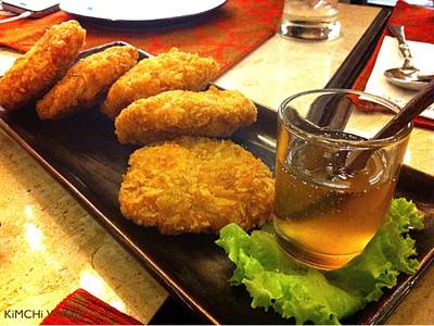 ทอดมันกุ้ง ที่ ร้านอาหาร Fai sor Kam (อาหารเหนือ)