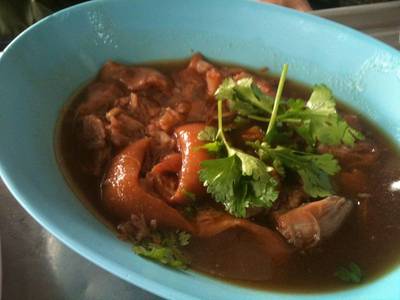 ร้านอาหาร ขาหมู เจริญแสงสีลม