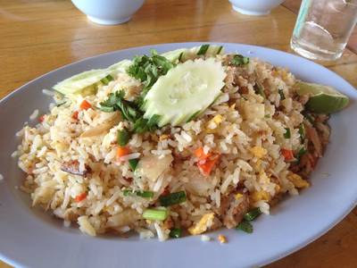 ข้าวผัดปู ที่ ร้านอาหาร จุดชมวิวทะเลกรุงเทพฯ