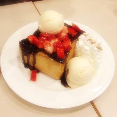 Chocolate Strawberry Toast ที่ ร้านอาหาร After You Dessert Cafe Siam Paragon