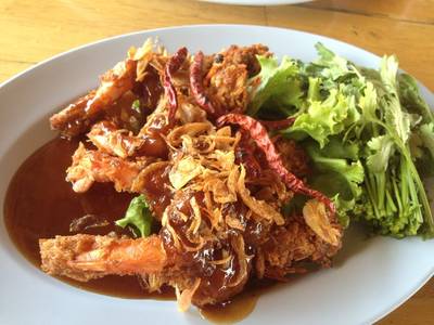 กุ้งราดซอสมะขาม ที่ ร้านอาหาร จุดชมวิวทะเลกรุงเทพฯ