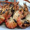 กุ้งเผา ที่ ร้านอาหาร ทะเลเผาบางอ้อ