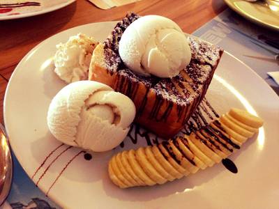 Chocolate Banana Toast ที่ ร้านอาหาร iKitchen Chocolate Banana Toast ที่ ร้านอาหาร iKitchen