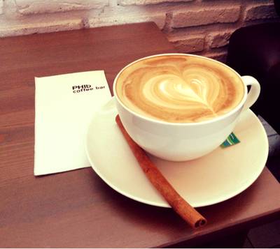 Hot Latte ที่ ร้านอาหาร PH1B Coffee Bar