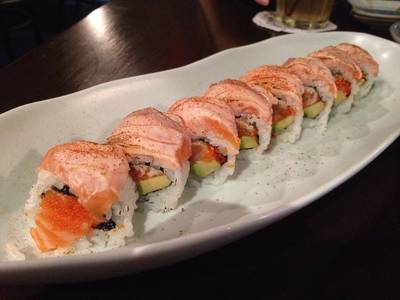 Very salmon (340.-) ที่ ร้านอาหาร In the Mood for Love: Sushi Bar & Bistro