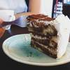 เค้กทิรามิสุร้านนี้นุ่มมากกกก ละลายในปาก หอมกาแฟ ครีมก็ไม่เลี่ยนด้วยค่ะ ที่ ร้านอาหาร ณ coffee