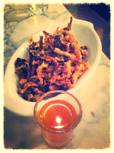เห็ดทอด ที่ ร้านอาหาร Checkmate Bar & Bistro เห็ดทอด ที่ ร้านอาหาร Checkmate Bar & Bistro