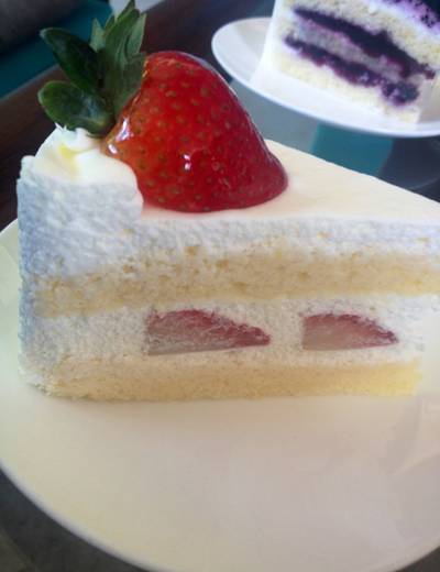 Strawberry Short Cake ที่ ร้านอาหาร บ้านต้นเค้ก