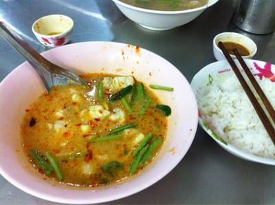 ลืมตัวซดไปหลายคำแล้ว ที่ ร้านอาหาร ข้าวต้มปลาชลบุรี
