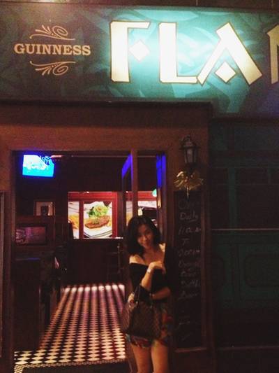 แวะชิวร้าน Flann O'brien's Irish Pub  ที่ ร้านอาหาร Flann O'Brien's