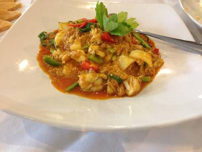 เนื้อปูผัดผงกระหรี่ ที่ ร้านอาหาร Anna & Charlie's Cafe