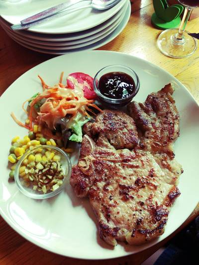 หมูดำคุโรบูตะ แยกน้ำราด ที่ ร้านอาหาร Dairy Home(แดรี่ โฮม)