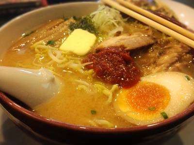 Miso Butter เห็นแบบนี้แต่ปริมาณมันเยอะมาก!!!! ที่ ร้านอาหาร Sendai Ramen Mokori สีลม