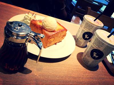 Shibuya Honey Toast & Horlic Latte & Thia Mill Tea ที่ ร้านอาหาร After You Dessert Cafe La Villa Shibuya Honey Toast & Horlic Latte & Thia Mill Tea ที่ ร้านอาหาร After You Dessert Cafe La Villa