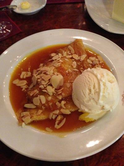 crape ที่ ร้านอาหาร Neil's Tavern Restaurant (Steak House) ร่วมฤดี crape ที่ ร้านอาหาร Neil's Tavern Restaurant (Steak House) ร่วมฤดี