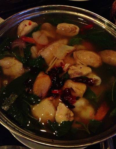 ต้มยำโป๊ะแตก ที่ ร้านอาหาร Waterside Resort Restaurant